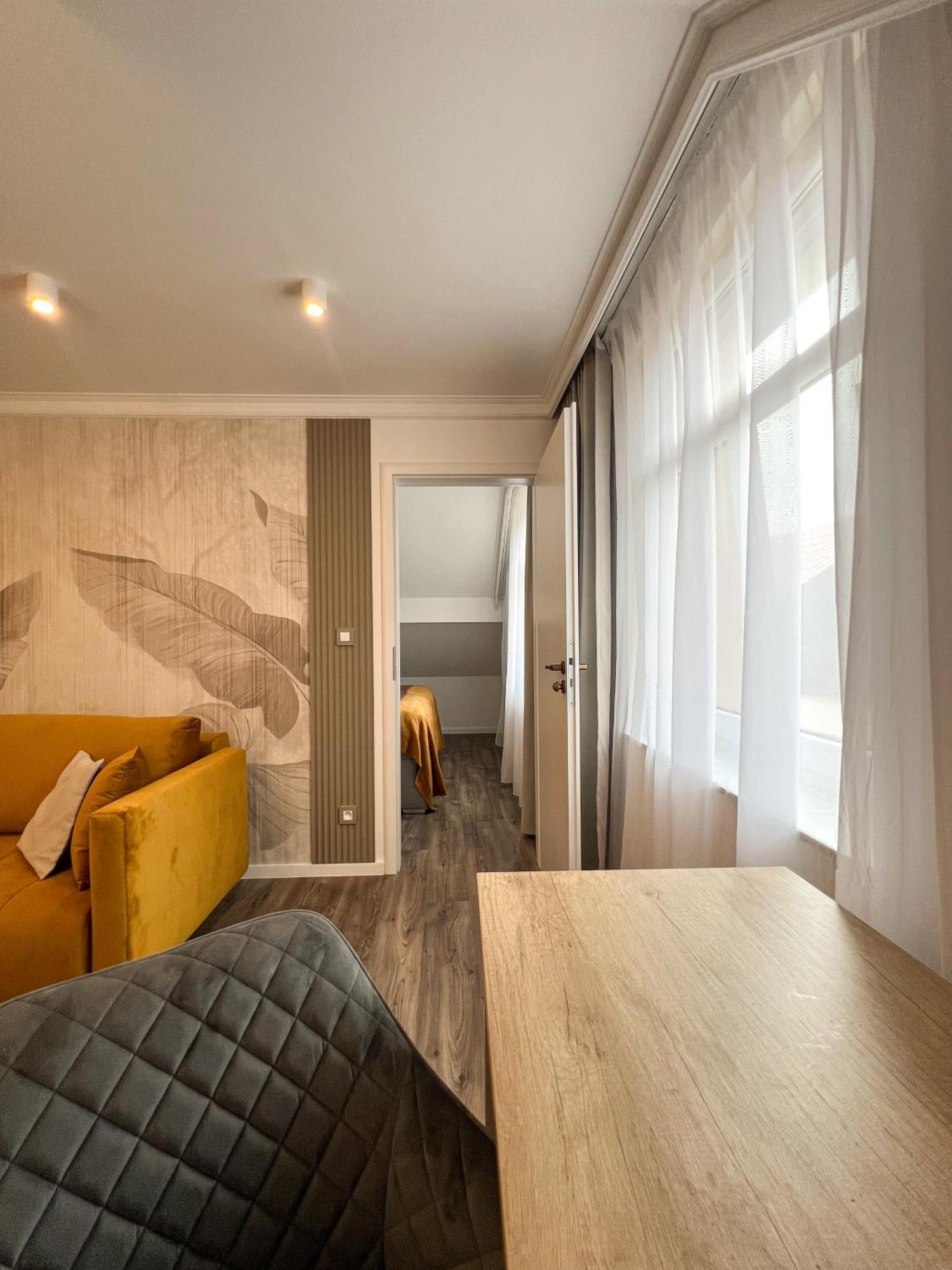 Hotel Lony Mochov Eksteriør billede