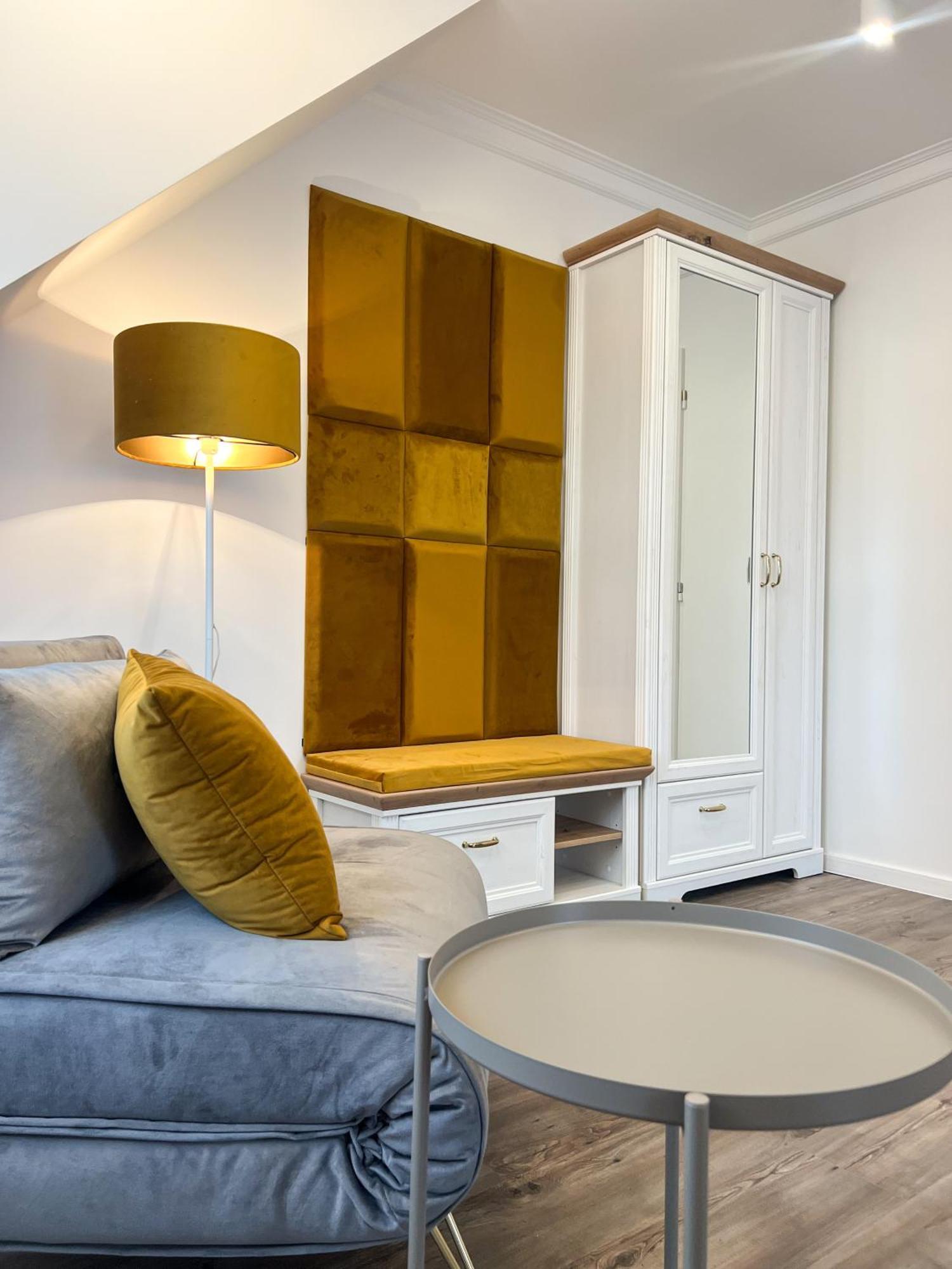 Hotel Lony Mochov Eksteriør billede
